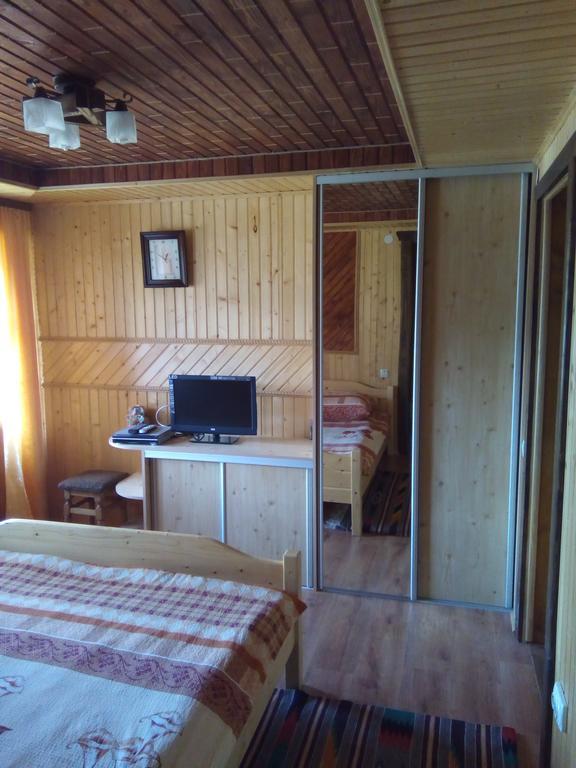 Homestay Opryshky 塔塔里夫 外观 照片