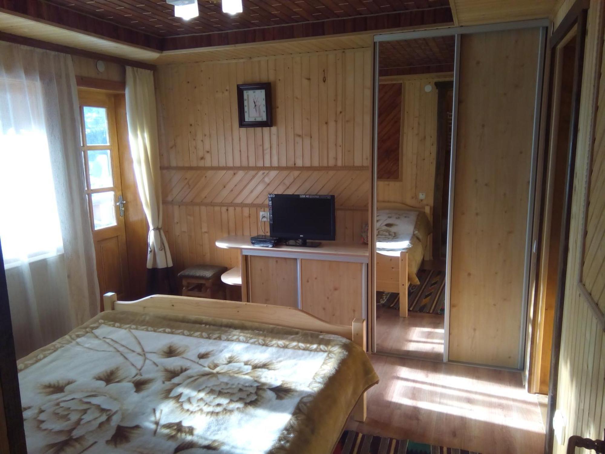 Homestay Opryshky 塔塔里夫 外观 照片